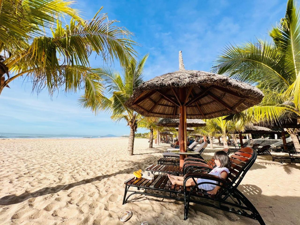 1 Seaview- 2 Gardenview 2Mins To The Beach - Luxury Condotel Phan Thiet Exterior photo